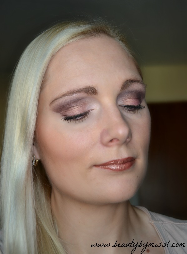 look with W7 In The Night palette