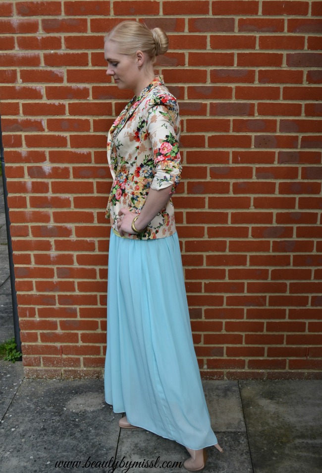spring summer outfit light blue maxi skirt