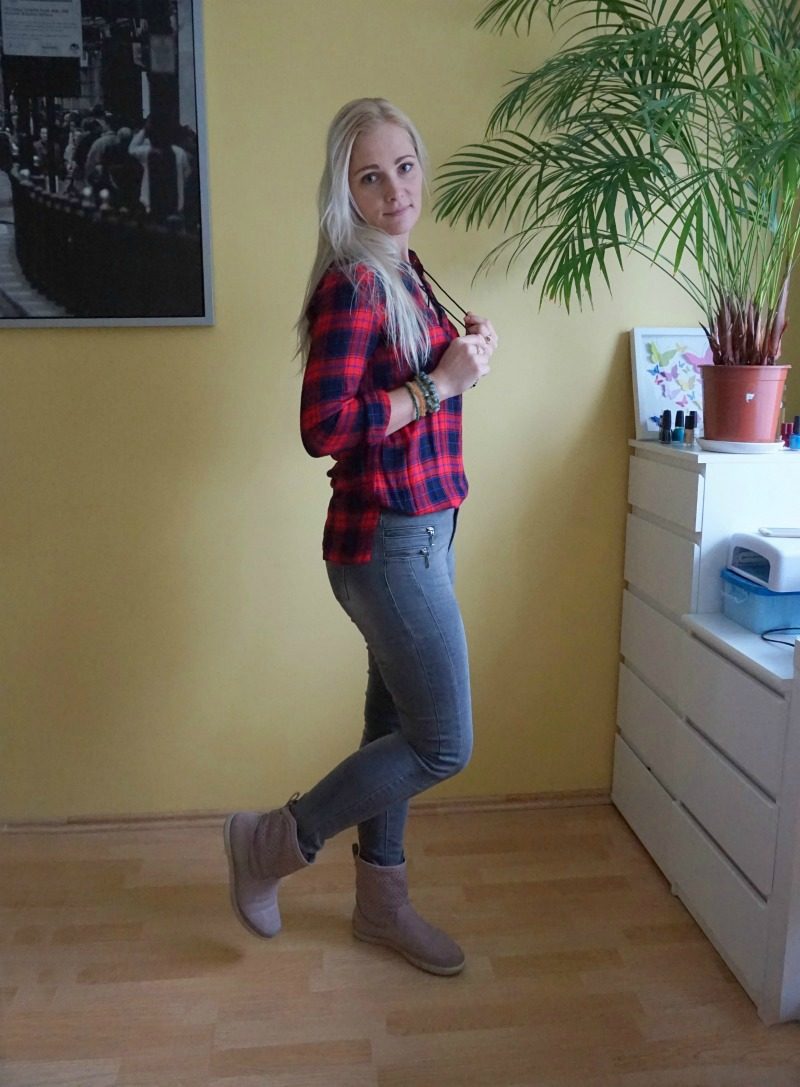red Shein plaid shirt ONLY grey jeggings Ecco slouch boots