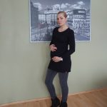 black and grey maternity outfit