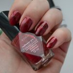 red Valentine's Day nails