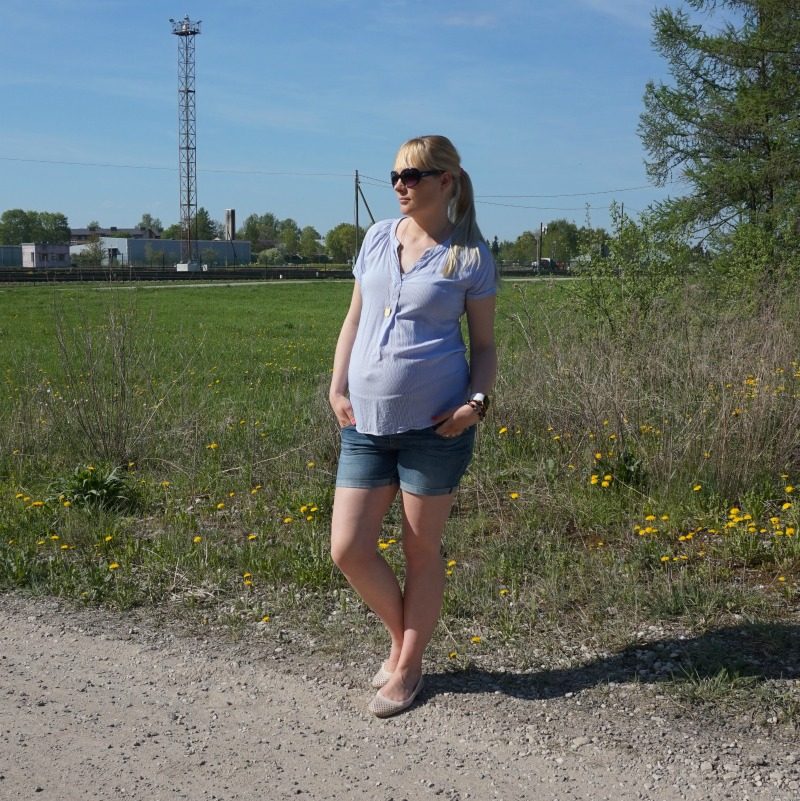 summer maternity outfit