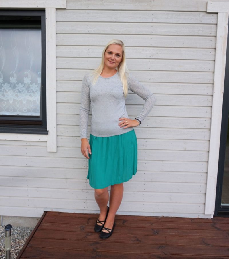 Lindex skirt, Warehouse sweater, Tamaris flats