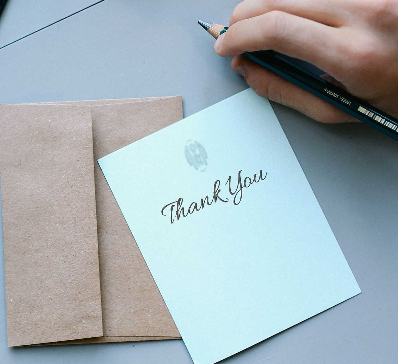 Tips on How To Send Wedding Thank You Cards